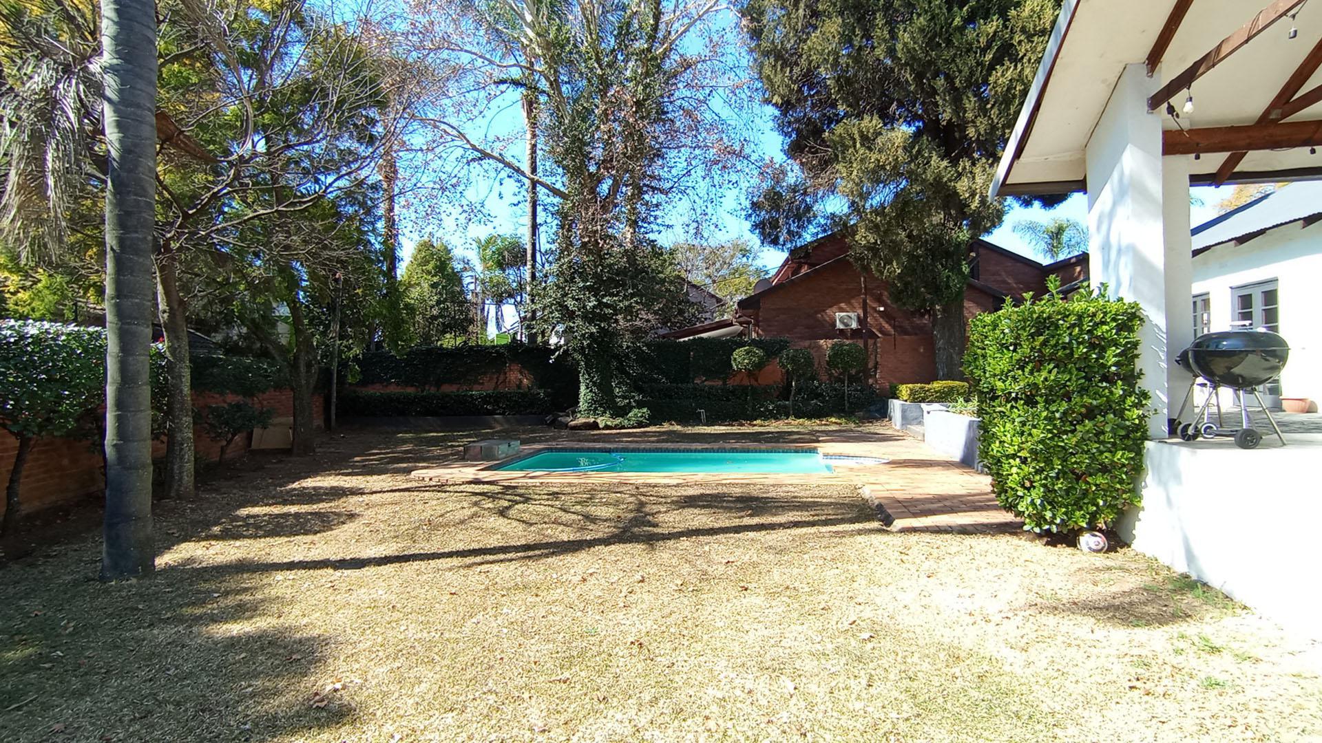 Swimming Pool of property in Waterkloof