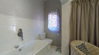 Bathroom 2 - 4 square meters of property in Waterkloof