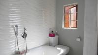 Bathroom 2 - 4 square meters of property in Waterkloof