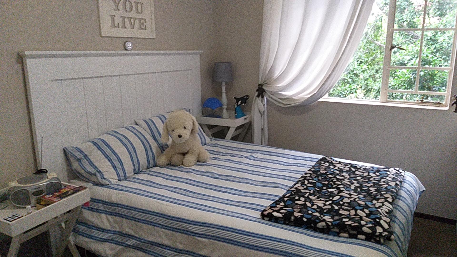 Bed Room 1 - 9 square meters of property in Paulshof