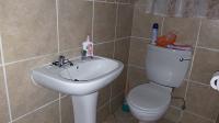 Main Bathroom - 4 square meters of property in Noordhang