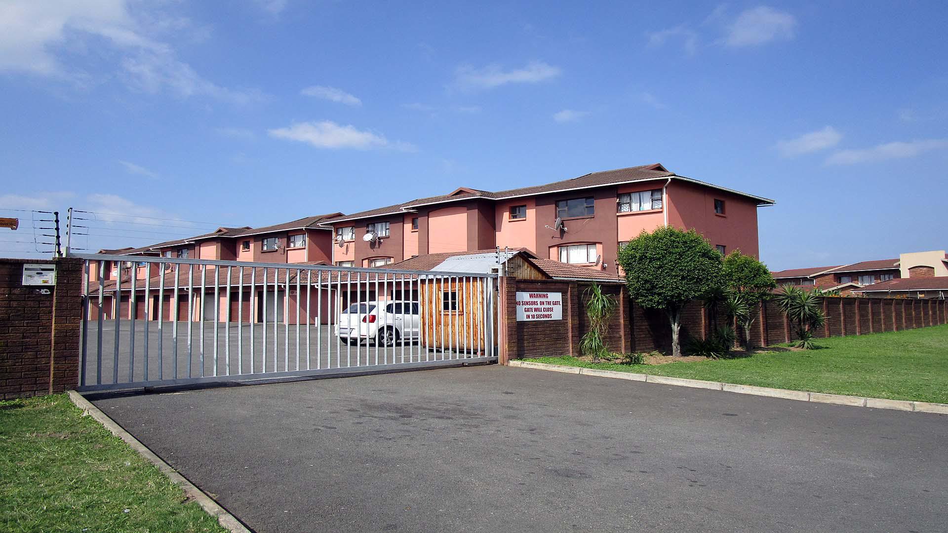 Front View of property in Arboretum