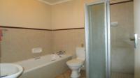 Bathroom 1 - 7 square meters of property in Mooikloof Ridge