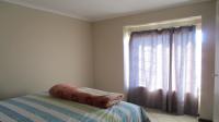 Main Bedroom - 13 square meters of property in Mooikloof Ridge