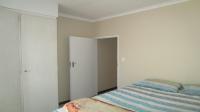 Main Bedroom - 13 square meters of property in Mooikloof Ridge