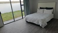 Main Bedroom - 22 square meters of property in Sandown Estate