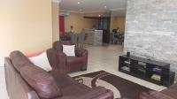 Lounges - 31 square meters of property in Crystal Park