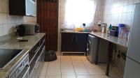 Kitchen - 20 square meters of property in Crystal Park