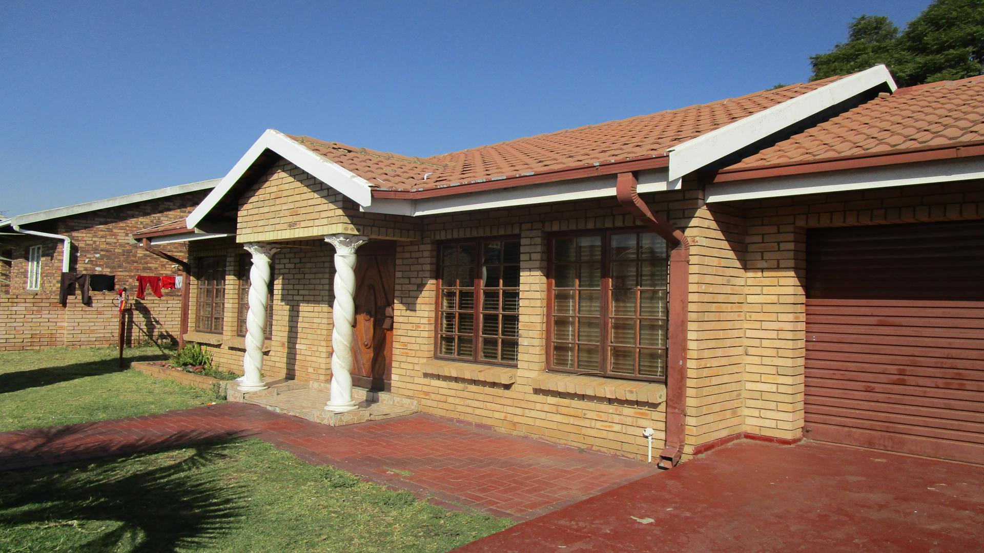 Standard Bank EasySell 3 Bedroom House for Sale in Emalahleni (Witbank