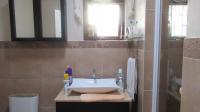 Main Bathroom - 5 square meters of property in Kloof 