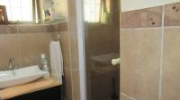 Main Bathroom - 5 square meters of property in Kloof 