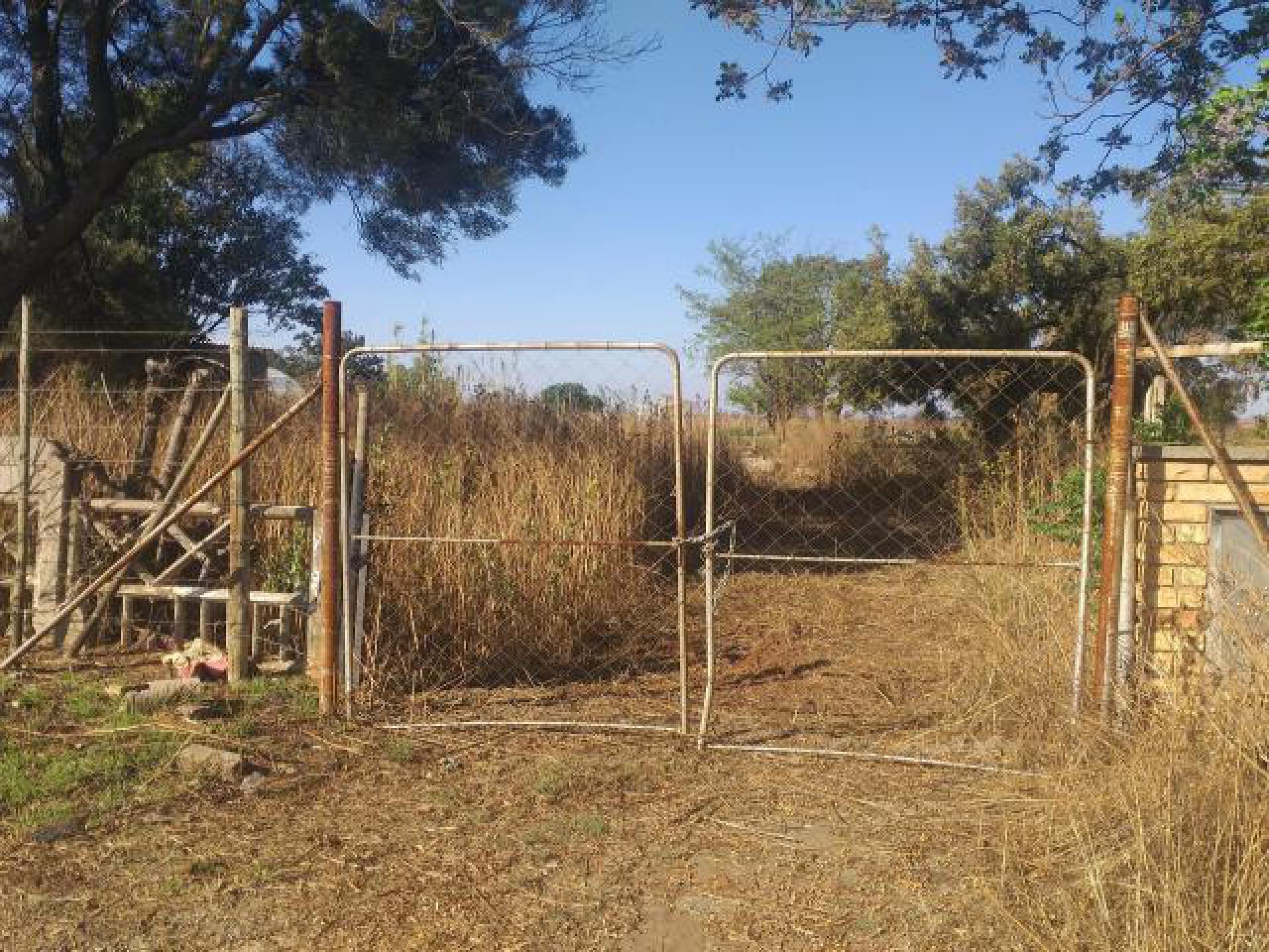 Front View of property in Droogfontein AH