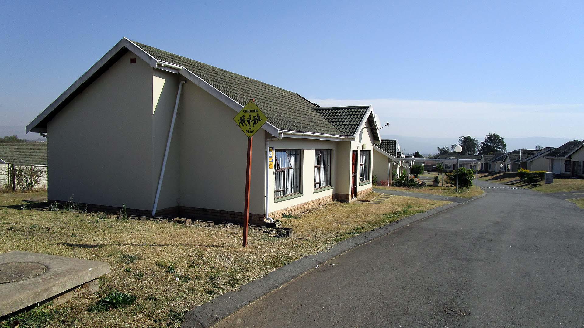 Front View of property in Cleland