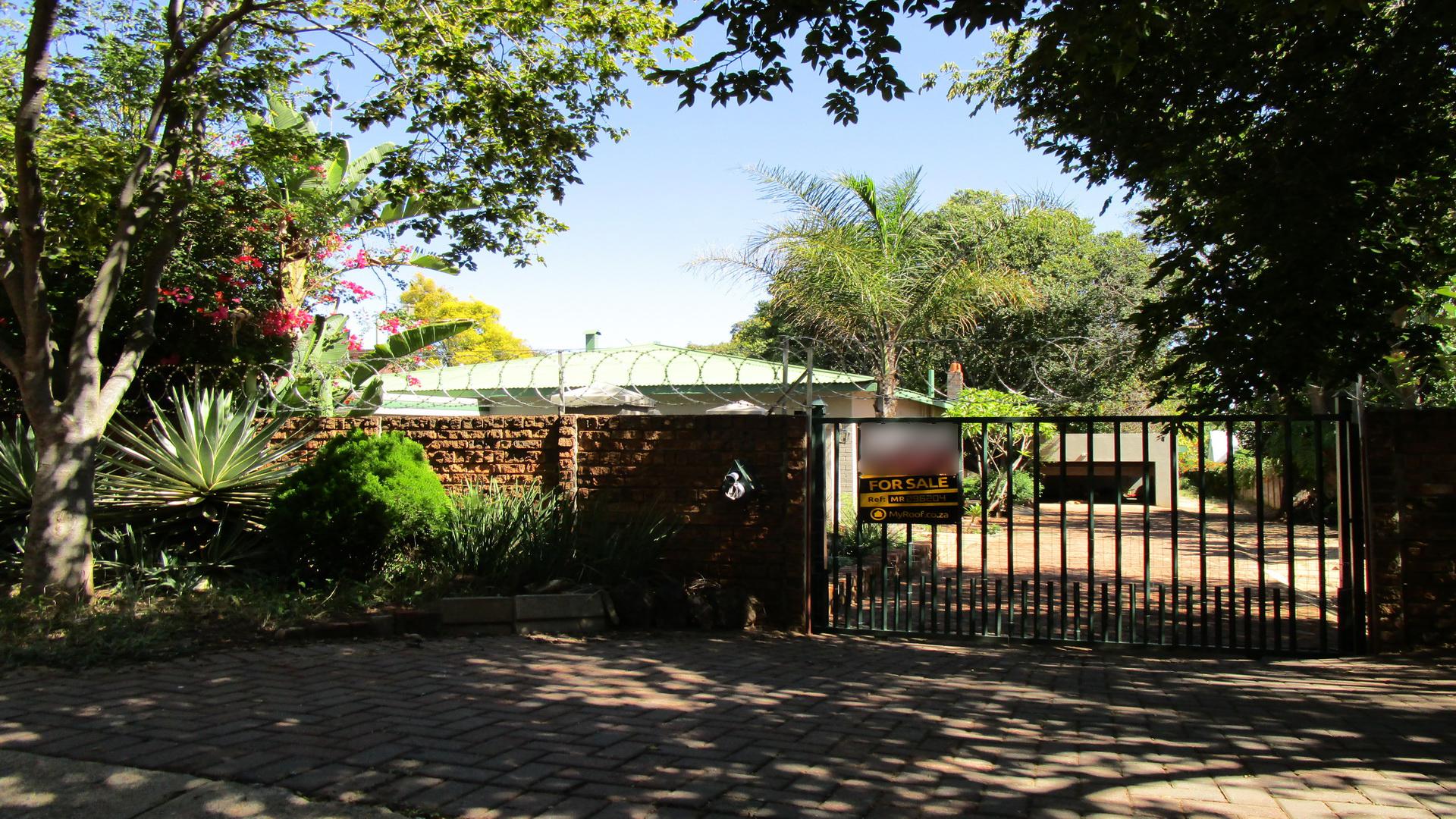 Front View of property in Lyttelton Manor