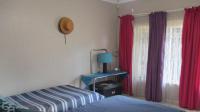 Bed Room 2 of property in Rensburg