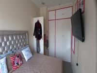 Bed Room 1 - 14 square meters of property in Beyers Park