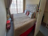 Bed Room 1 - 14 square meters of property in Beyers Park