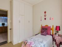 Bed Room 1 - 12 square meters of property in Brackenhurst