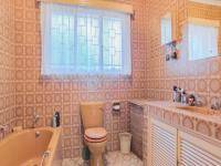 Bathroom 3+ of property in Brackenhurst