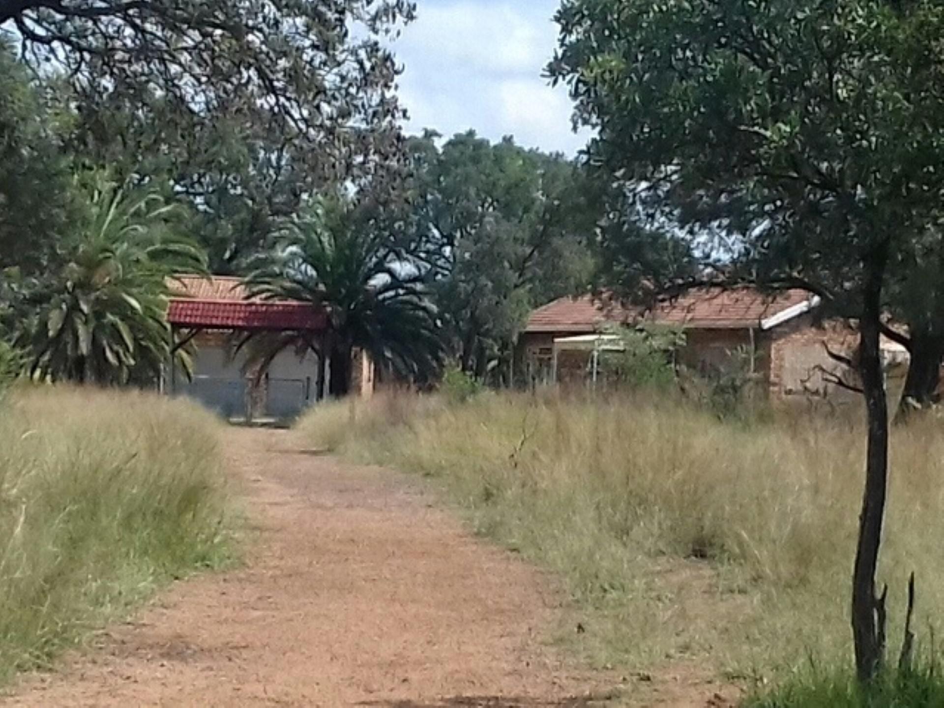 Front View of property in Kromdraai