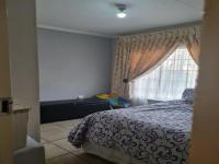 Bed Room 1 of property in Tlhabane West