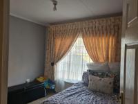 Bed Room 1 of property in Tlhabane West