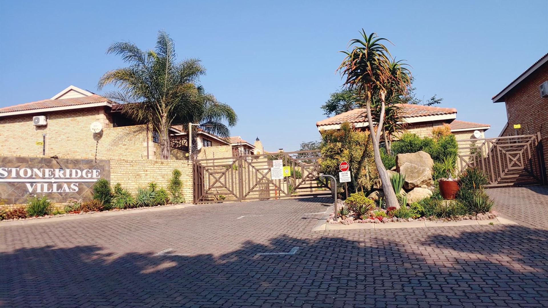Front View of property in Honeydew Manor