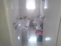 Bathroom 1 - 5 square meters of property in Vanderbijlpark