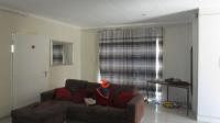 Lounges - 25 square meters of property in Vanderbijlpark