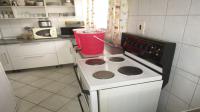 Kitchen - 14 square meters of property in Mindalore