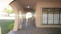 Patio of property in Buyscelia AH