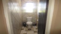 Bathroom 1 - 3 square meters of property in Buyscelia AH