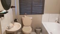 Bathroom 3+ - 3 square meters of property in Boshof