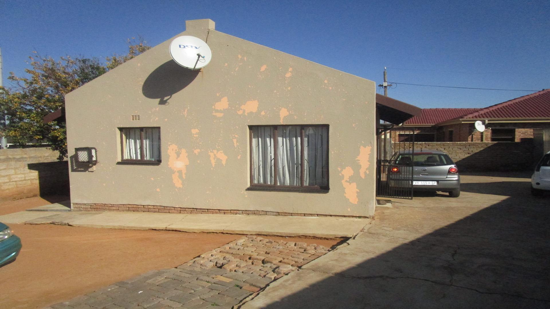 Front View of property in Kagiso