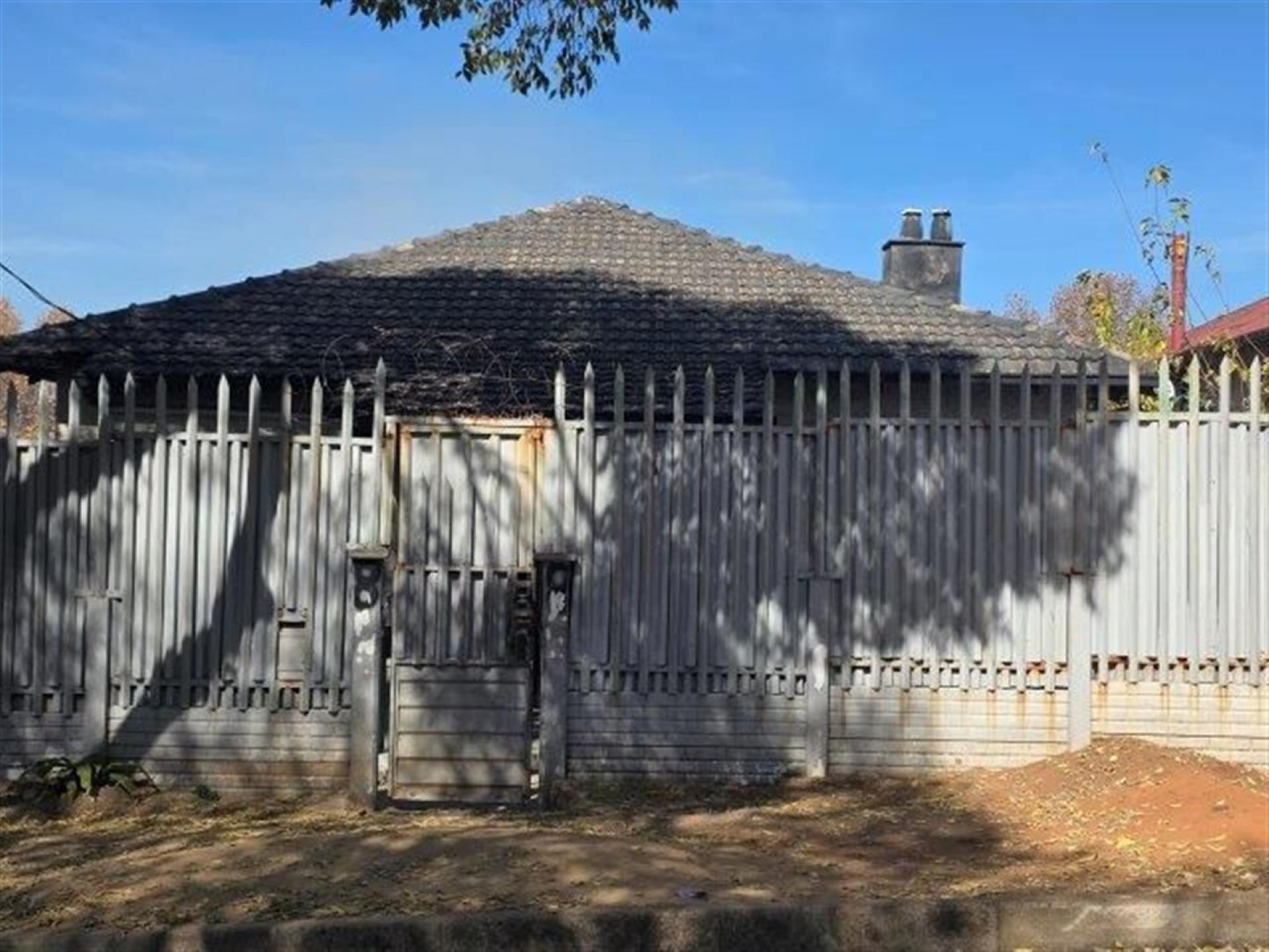 Front View of property in Malvern - JHB