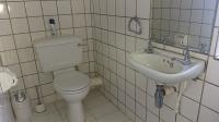 Guest Toilet - 3 square meters of property in Springs