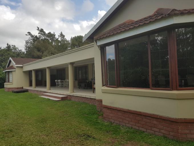 4 Bedroom House for Sale For Sale in Kloof  - Home Sell - MR298386