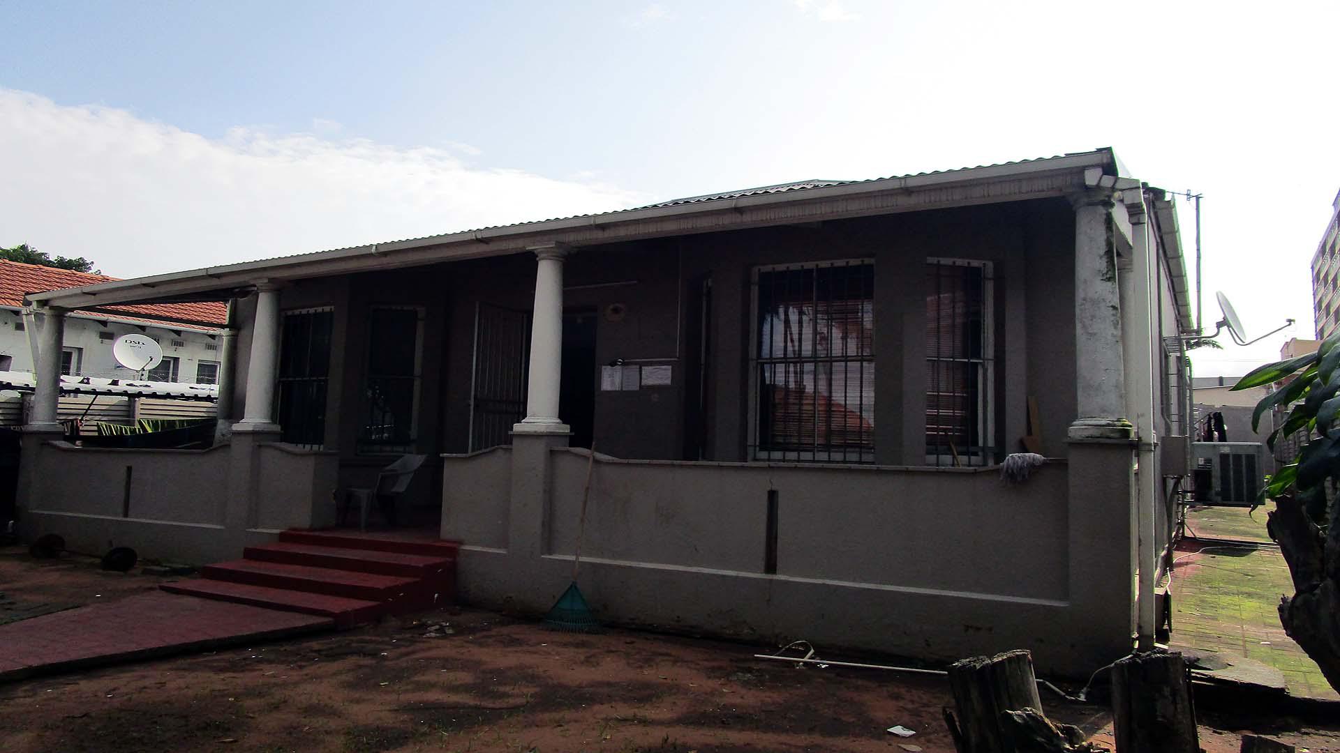 Front View of property in Bulwer (Dbn)