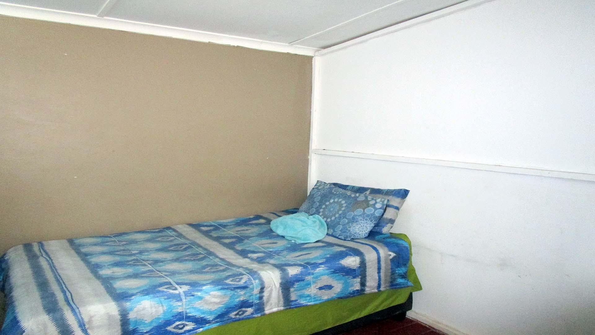 Bed Room 5+ - 23 square meters of property in Bulwer (Dbn)
