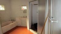 Bathroom 1 - 12 square meters of property in Bulwer (Dbn)