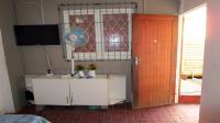 Bed Room 5+ - 23 square meters of property in Bulwer (Dbn)