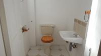 Guest Toilet - 3 square meters of property in Musgrave