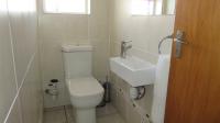 Guest Toilet - 2 square meters of property in Vredenburg