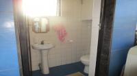 Bathroom 1 - 5 square meters of property in Bluff