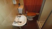 Bathroom 1 - 3 square meters of property in Vaal Oewer