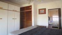 Main Bedroom - 13 square meters of property in Vaal Oewer