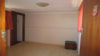 Bed Room 1 - 11 square meters of property in Vaal Oewer