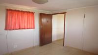 Bed Room 1 - 11 square meters of property in Vaal Oewer