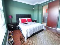 Bed Room 1 - 18 square meters of property in Valley View Estate