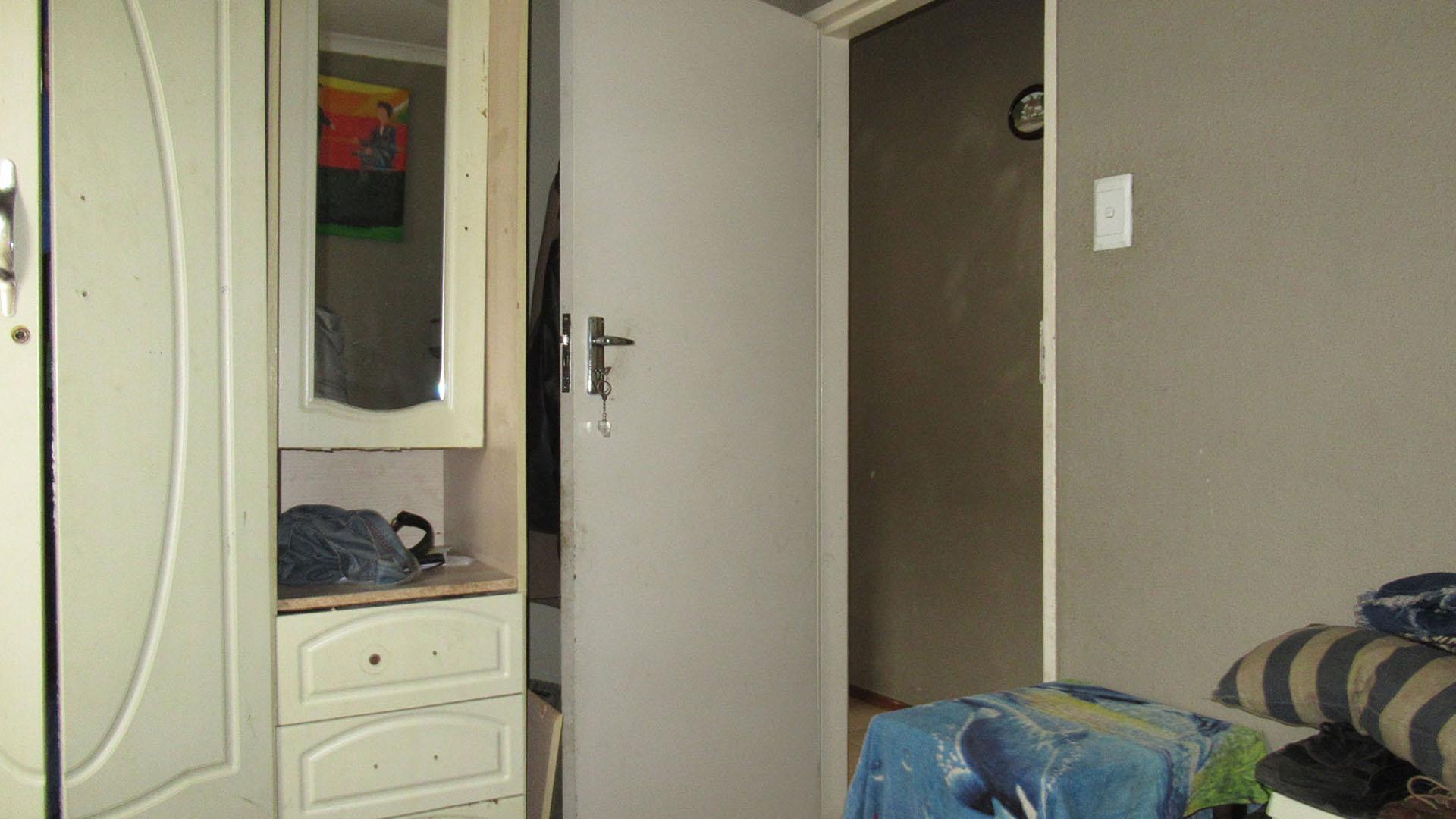 Bed Room 1 - 9 square meters of property in Zandspruit